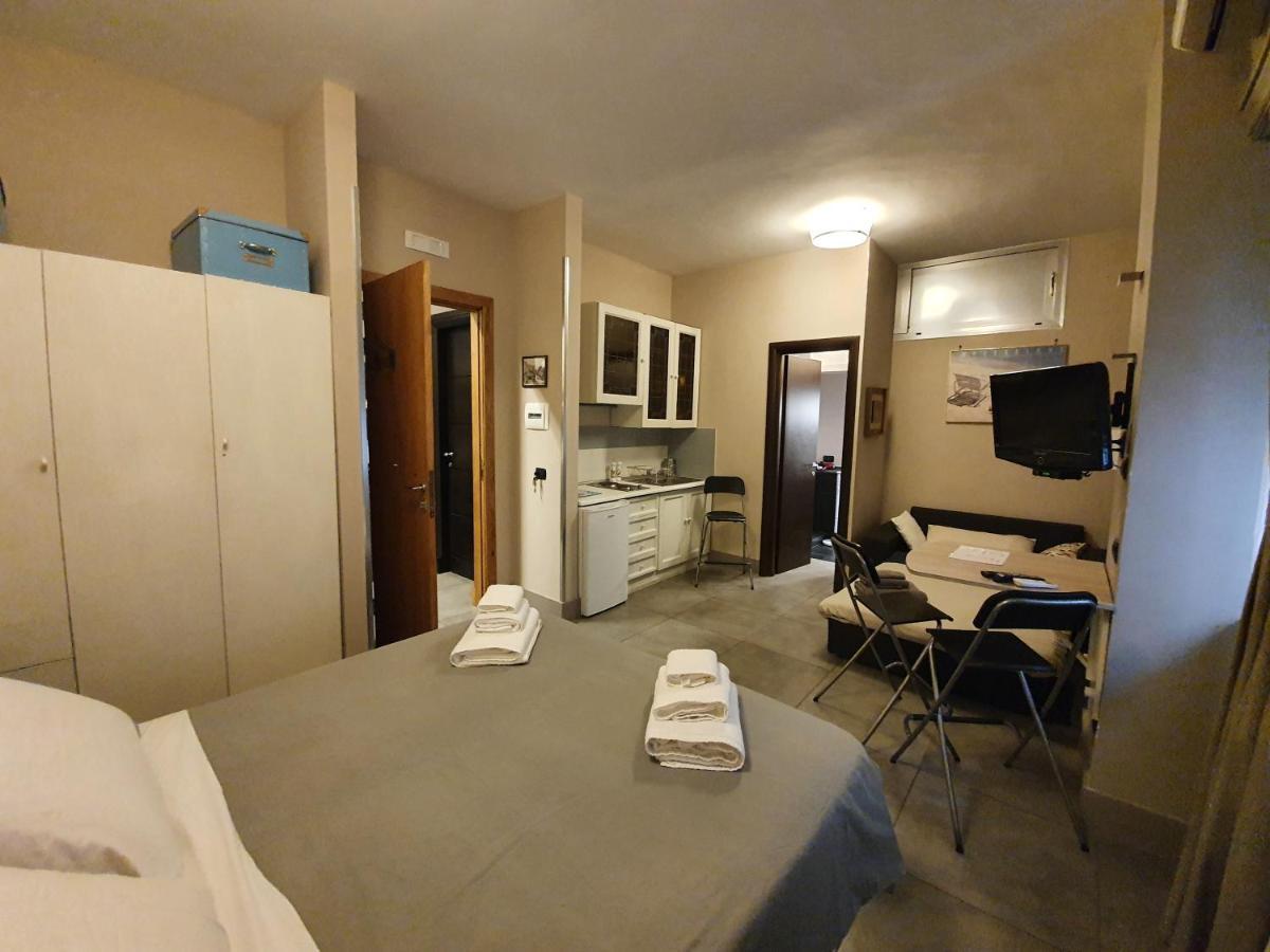 Two Sisters Suites Napoli Esterno foto